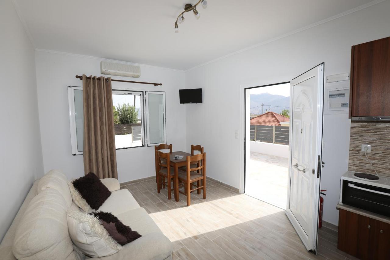 Angelos Apartments Ликсури Экстерьер фото