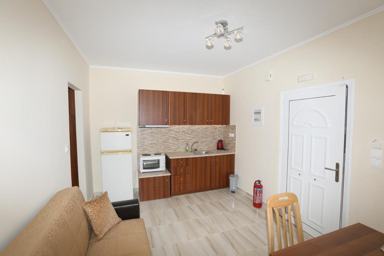 Angelos Apartments Ликсури Экстерьер фото
