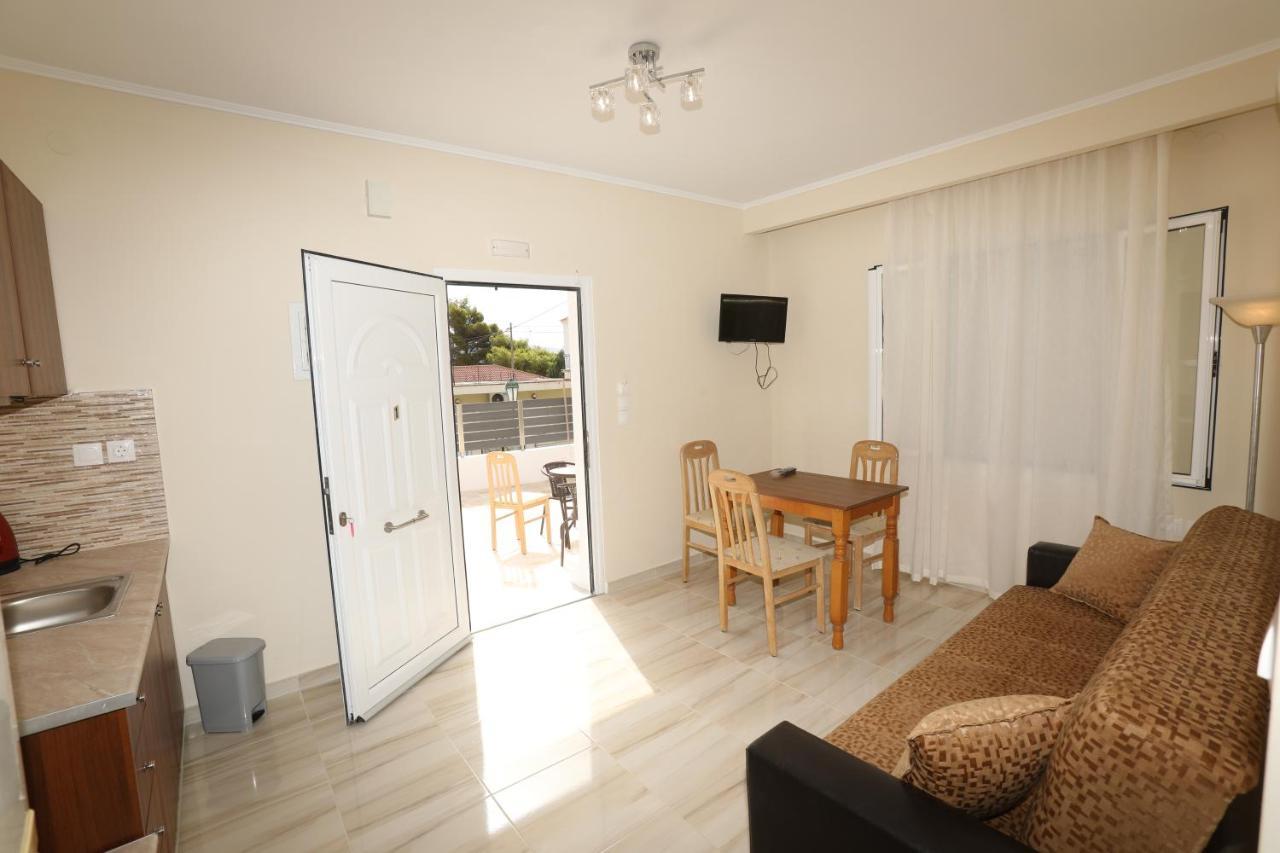 Angelos Apartments Ликсури Экстерьер фото