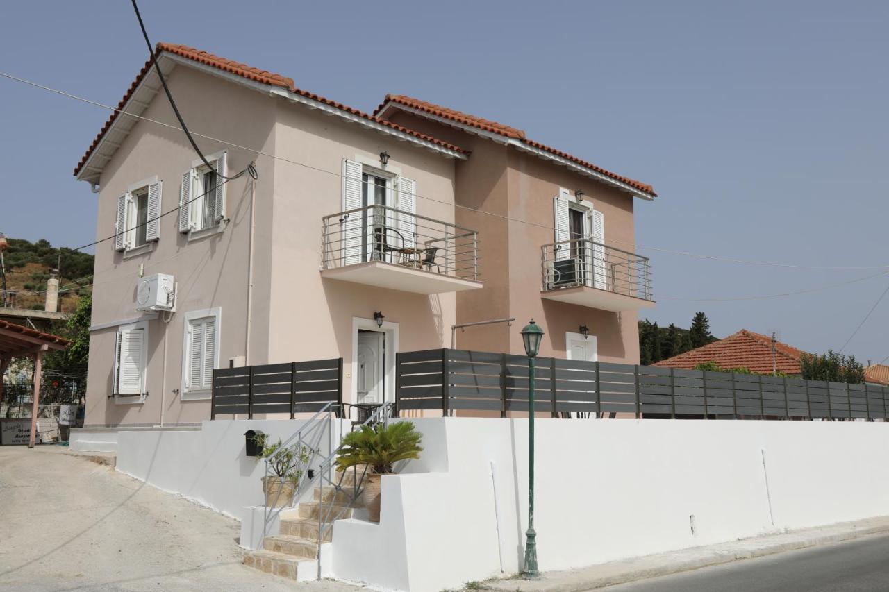 Angelos Apartments Ликсури Экстерьер фото