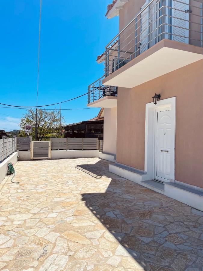 Angelos Apartments Ликсури Экстерьер фото
